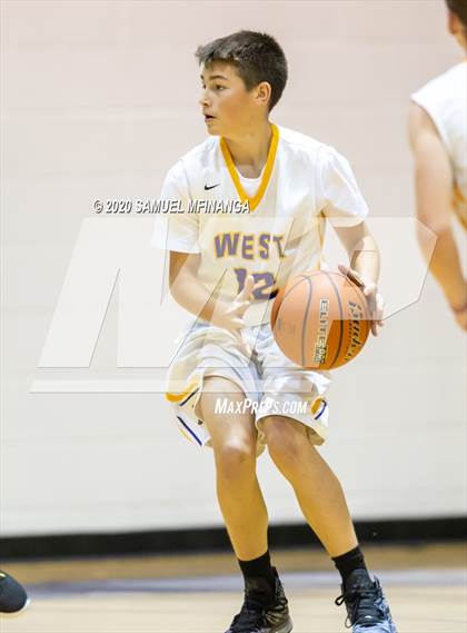 Thumbnail 3 in Bennington @ Bellevue West (B Teams) photogallery.