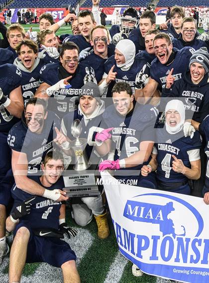 Thumbnail 3 in Amesbury @ Cohasset (MIAA Division 7 Final) photogallery.