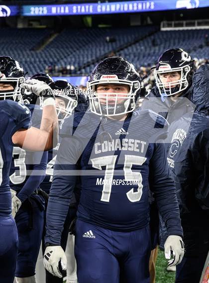 Thumbnail 2 in Amesbury @ Cohasset (MIAA Division 7 Final) photogallery.