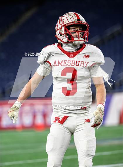 Thumbnail 1 in Amesbury @ Cohasset (MIAA Division 7 Final) photogallery.