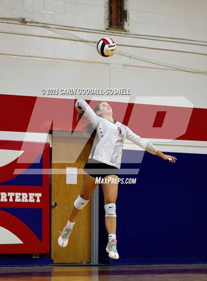 Thumbnail 3 in Dixon @ West Carteret photogallery.