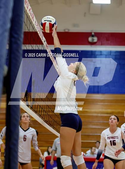 Thumbnail 1 in Dixon @ West Carteret photogallery.