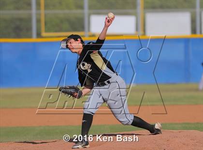 Thumbnail 3 in Oak Park @ Camarillo photogallery.