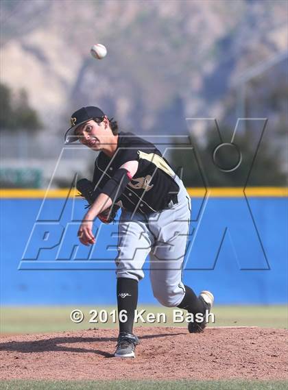 Thumbnail 2 in Oak Park @ Camarillo photogallery.