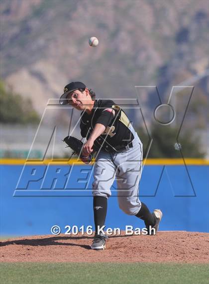 Thumbnail 2 in Oak Park @ Camarillo photogallery.