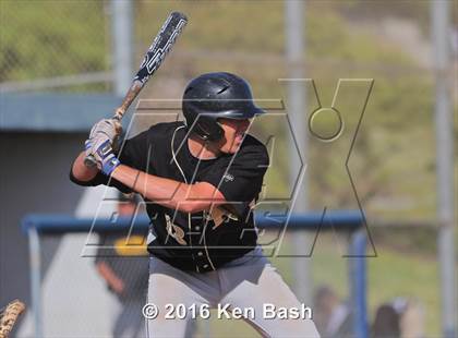 Thumbnail 2 in Oak Park @ Camarillo photogallery.