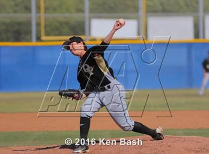 Thumbnail 2 in Oak Park @ Camarillo photogallery.