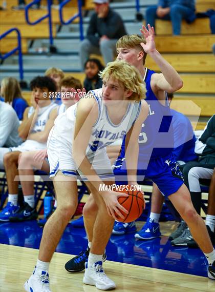 Thumbnail 3 in Carroll @ Hamilton Southeastern photogallery.