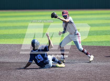 Thumbnail 3 in Johnson vs Marshall photogallery.