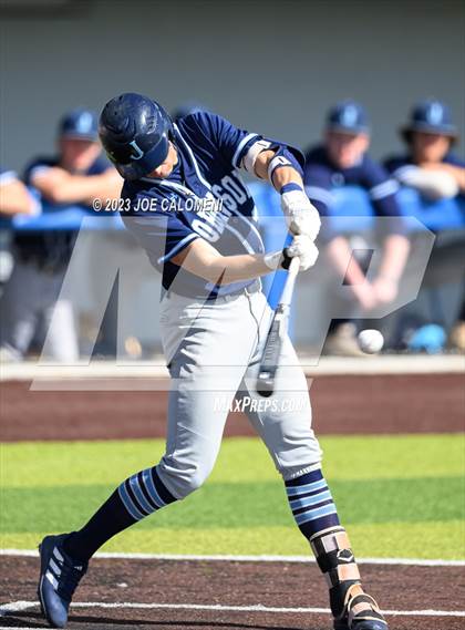 Thumbnail 2 in Johnson vs Marshall photogallery.