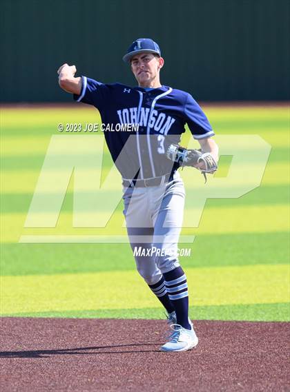 Thumbnail 3 in Johnson vs Marshall photogallery.