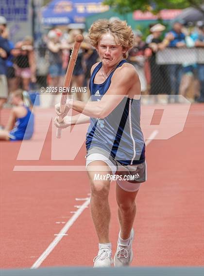 Thumbnail 2 in GIAA Track & Field Championships photogallery.