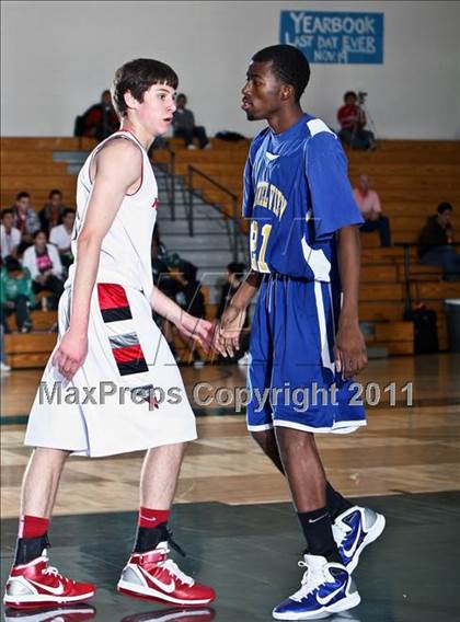Thumbnail 3 in Channelview vs. Spring (McDonalds Texas Invitational) photogallery.