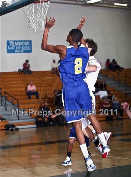 Thumbnail 1 in Channelview vs. Spring (McDonalds Texas Invitational) photogallery.
