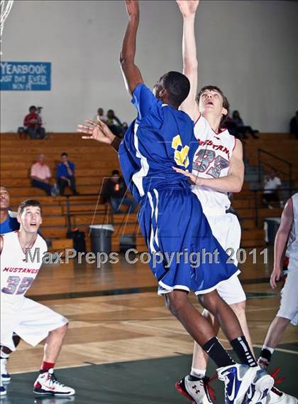 Thumbnail 3 in Channelview vs. Spring (McDonalds Texas Invitational) photogallery.