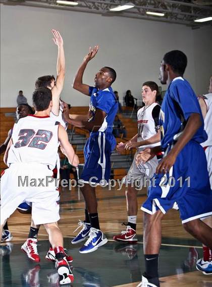 Thumbnail 1 in Channelview vs. Spring (McDonalds Texas Invitational) photogallery.
