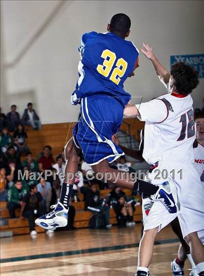 Thumbnail 1 in Channelview vs. Spring (McDonalds Texas Invitational) photogallery.