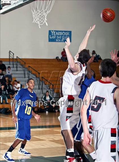Thumbnail 3 in Channelview vs. Spring (McDonalds Texas Invitational) photogallery.