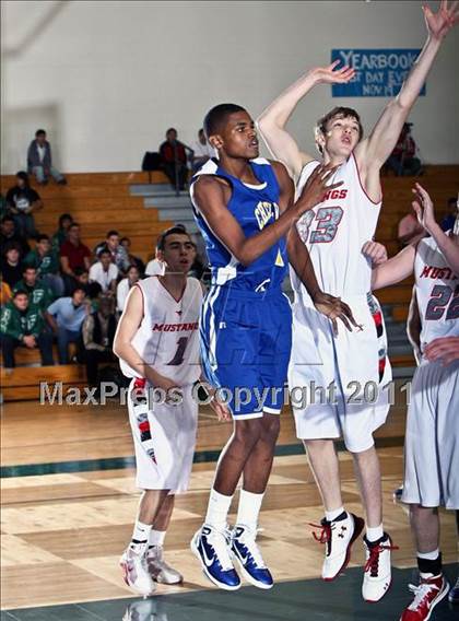 Thumbnail 2 in Channelview vs. Spring (McDonalds Texas Invitational) photogallery.
