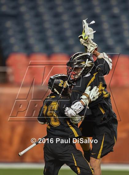 Thumbnail 1 in Regis Jesuit vs. Arapahoe (CHSAA 5A Final) photogallery.
