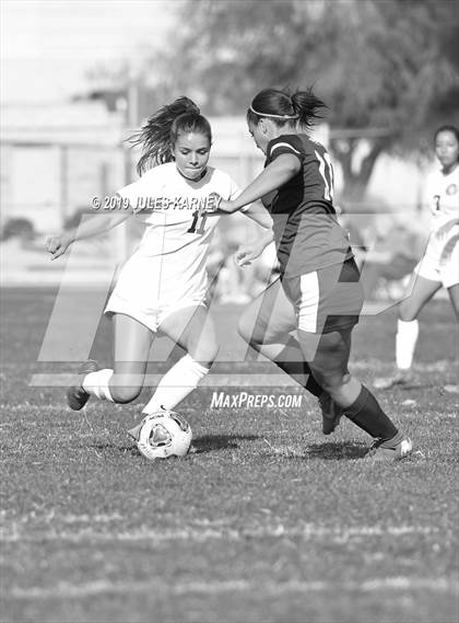 Thumbnail 3 in Desert Oasis vs Centennial (NIAA 4A Regional Playoff) photogallery.
