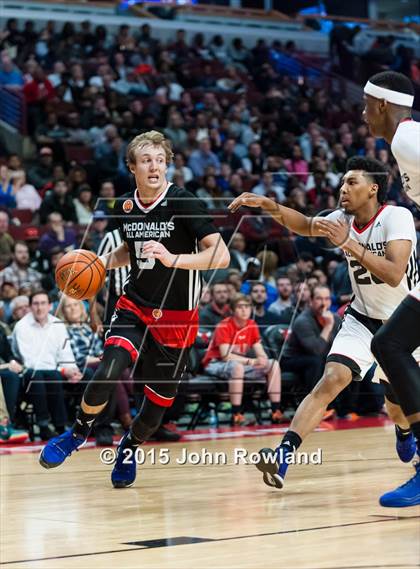 Thumbnail 1 in 2015 McDonald's All-American Boys Game photogallery.
