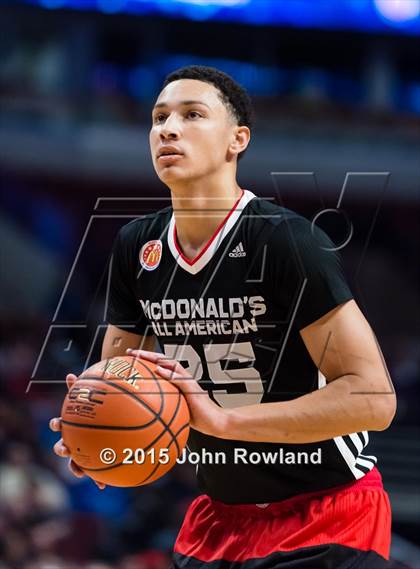 Thumbnail 1 in 2015 McDonald's All-American Boys Game photogallery.