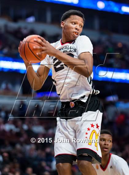 Thumbnail 2 in 2015 McDonald's All-American Boys Game photogallery.