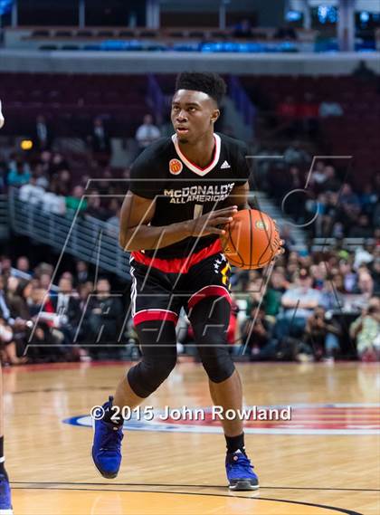Thumbnail 2 in 2015 McDonald's All-American Boys Game photogallery.