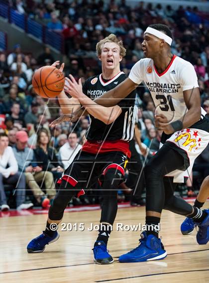 Thumbnail 1 in 2015 McDonald's All-American Boys Game photogallery.