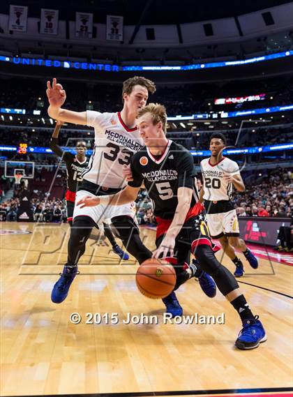 Thumbnail 1 in 2015 McDonald's All-American Boys Game photogallery.