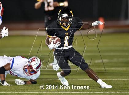 Thumbnail 3 in DeMatha @ Archbishop Wood photogallery.