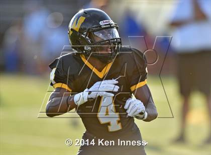Thumbnail 3 in DeMatha @ Archbishop Wood photogallery.