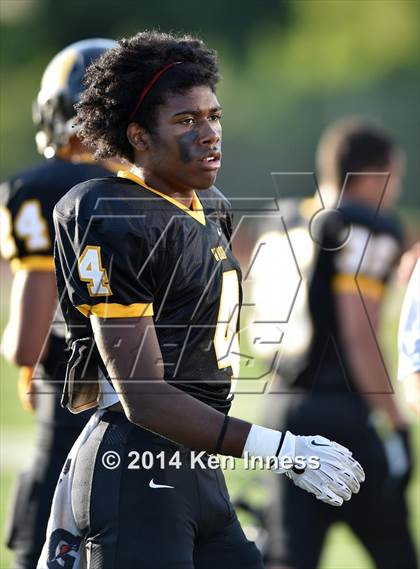Thumbnail 1 in DeMatha @ Archbishop Wood photogallery.