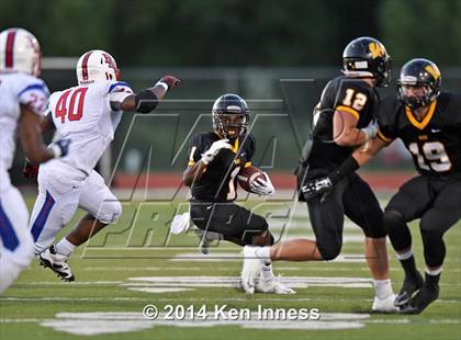 Thumbnail 3 in DeMatha @ Archbishop Wood photogallery.