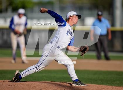 Thumbnail 2 in Davis Sr. vs. Redwood photogallery.