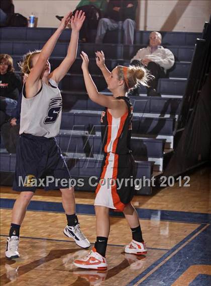 Thumbnail 3 in JV: Morristown-Hamblen East @ Seymour photogallery.