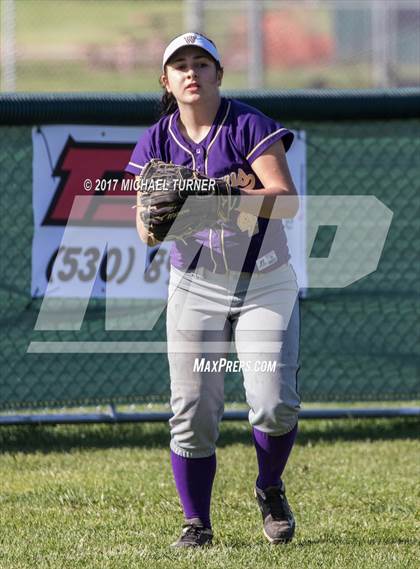 Thumbnail 3 in Red Bluff vs. Willows photogallery.