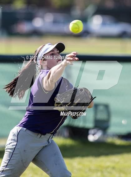Thumbnail 1 in Red Bluff vs. Willows photogallery.