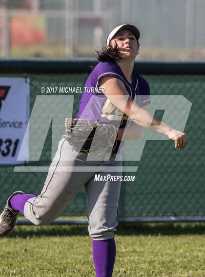 Thumbnail 1 in Red Bluff vs. Willows photogallery.