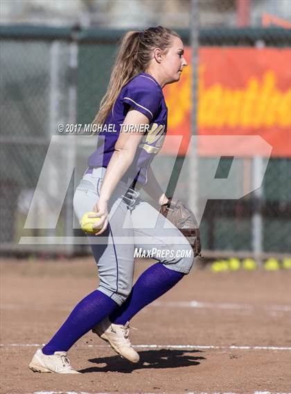 Thumbnail 3 in Red Bluff vs. Willows photogallery.