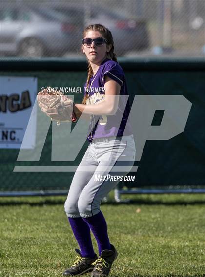 Thumbnail 2 in Red Bluff vs. Willows photogallery.