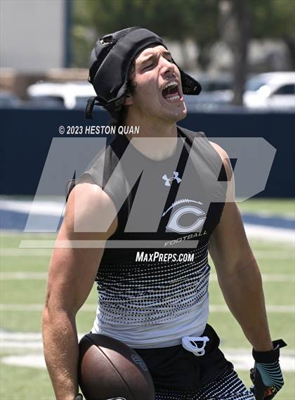 Thumbnail 2 in St. John Bosco vs. Carlsbad (Brave 8 Invitational) photogallery.