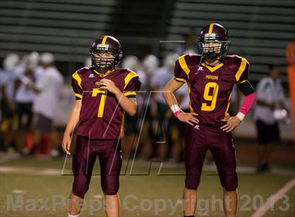 Thumbnail 2 in Royal @ Simi Valley photogallery.