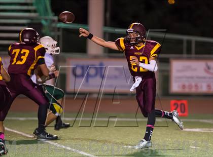 Thumbnail 1 in Royal @ Simi Valley photogallery.