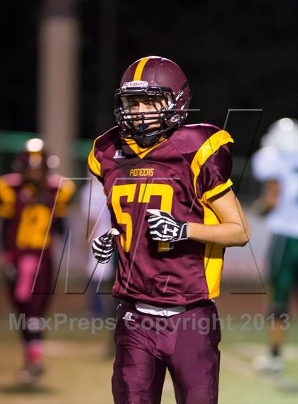 Thumbnail 2 in Royal @ Simi Valley photogallery.
