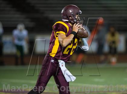 Thumbnail 1 in Royal @ Simi Valley photogallery.
