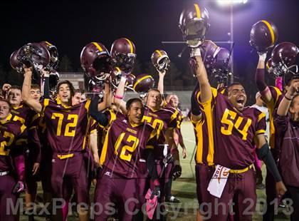 Thumbnail 2 in Royal @ Simi Valley photogallery.