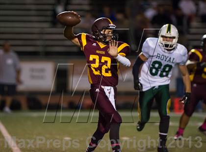 Thumbnail 3 in Royal @ Simi Valley photogallery.