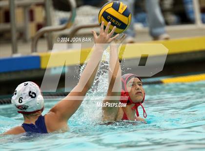 Thumbnail 2 in Gunn vs Lincoln (Amanda MacDonald Tournament) photogallery.